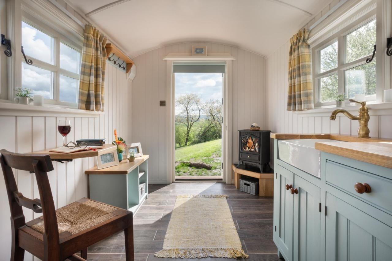 The Heron Shepherds Hut At Lyth Valley Brigsteer Zewnętrze zdjęcie